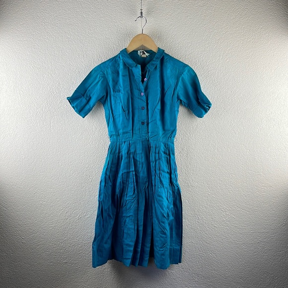 Vintage l 50s XS Park Crest Classic Collared Button Down Pleats Shirtwaist Dress